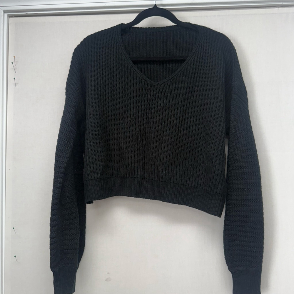 Women's Unbranded Black V-Neck Cropped Sweater S